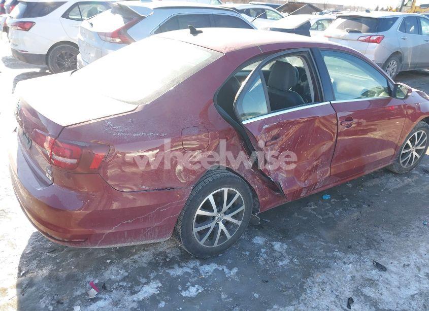 Photo 6 of 2017 Volkswagen Jetta 1.4T SE (VIN 3VWDB7AJ9HM323142)