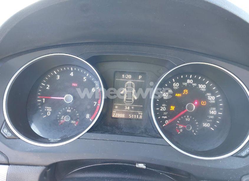 Photo 7 of 2017 Volkswagen Jetta 1.4T SE (VIN 3VWDB7AJ9HM323142)