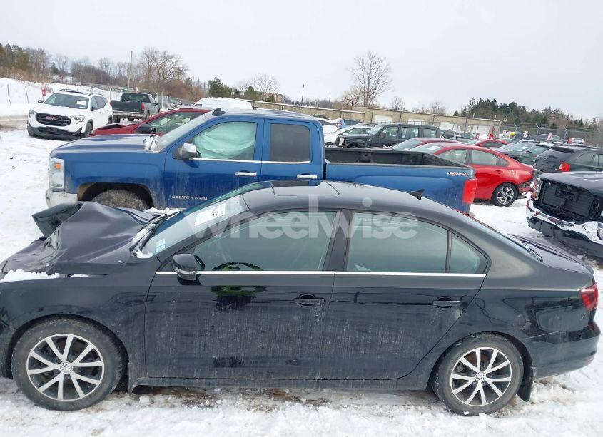 Photo 15 of 2017 Volkswagen Jetta 1.4T SE (VIN 3VWDB7AJ9HM374592)