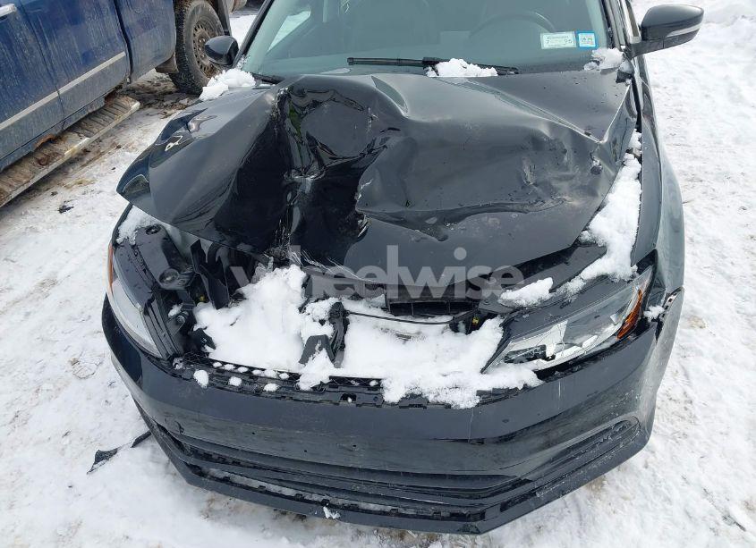 Photo 6 of 2017 Volkswagen Jetta 1.4T SE (VIN 3VWDB7AJ9HM374592)