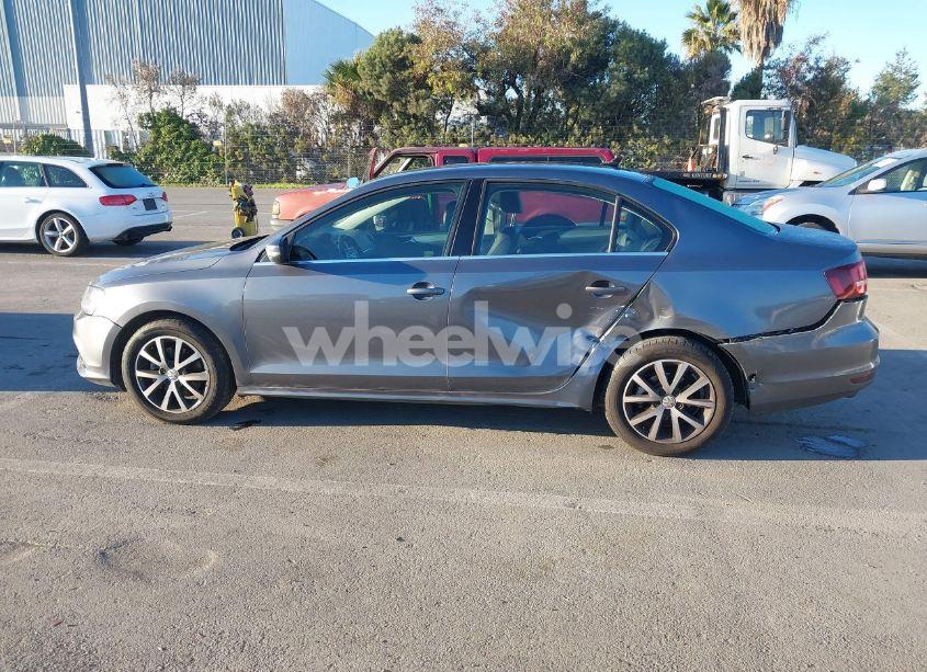 Photo 14 of 2017 Volkswagen Jetta 1.4T SE (VIN 3VWDB7AJ9HM406246)
