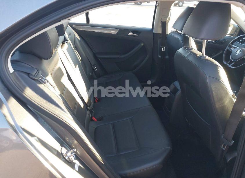 Photo 8 of 2017 Volkswagen Jetta 1.4T SE (VIN 3VWDB7AJ9HM406246)