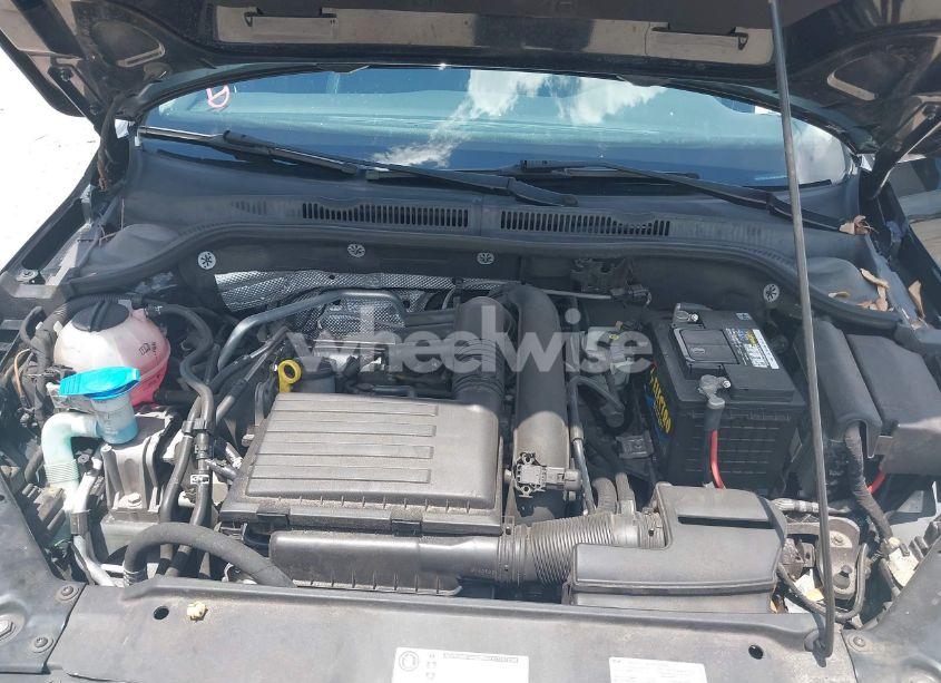 Photo 10 of 2017 Volkswagen Jetta 1.4T SE (VIN 3VWDB7AJXHM201714)