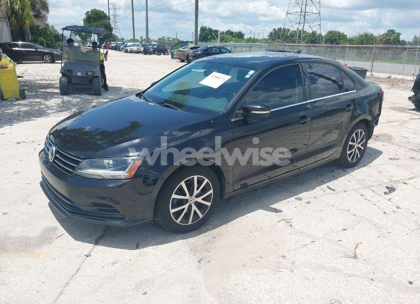 Photo 2 of 2017 Volkswagen Jetta 1.4T SE (VIN 3VWDB7AJXHM201714)