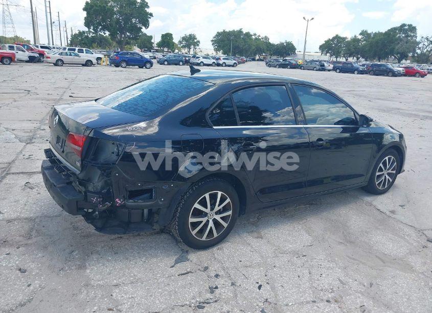 Photo 4 of 2017 Volkswagen Jetta 1.4T SE (VIN 3VWDB7AJXHM201714)