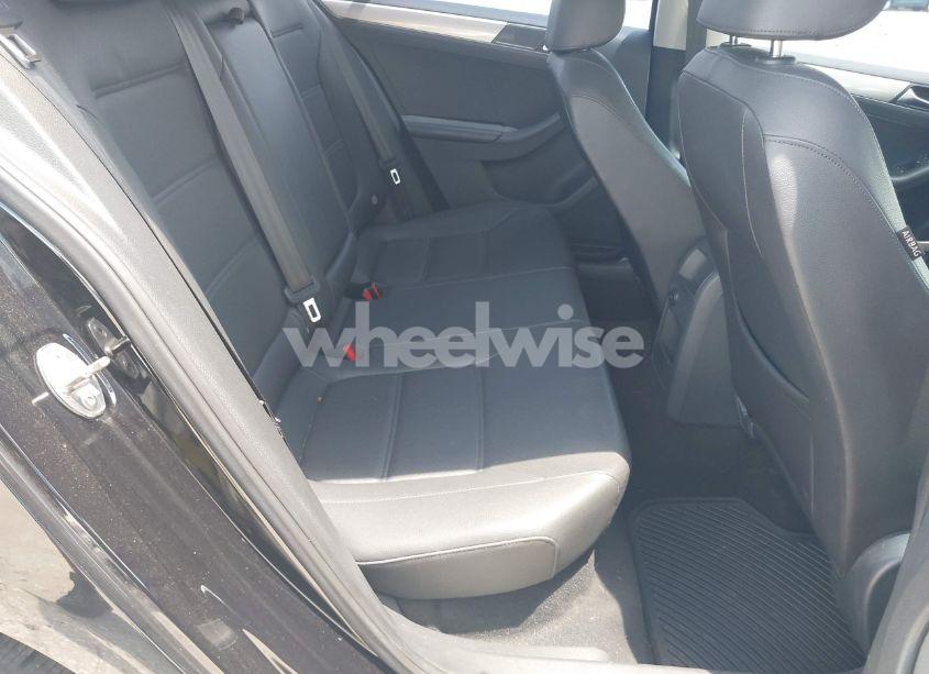 Photo 8 of 2017 Volkswagen Jetta 1.4T SE (VIN 3VWDB7AJXHM201714)