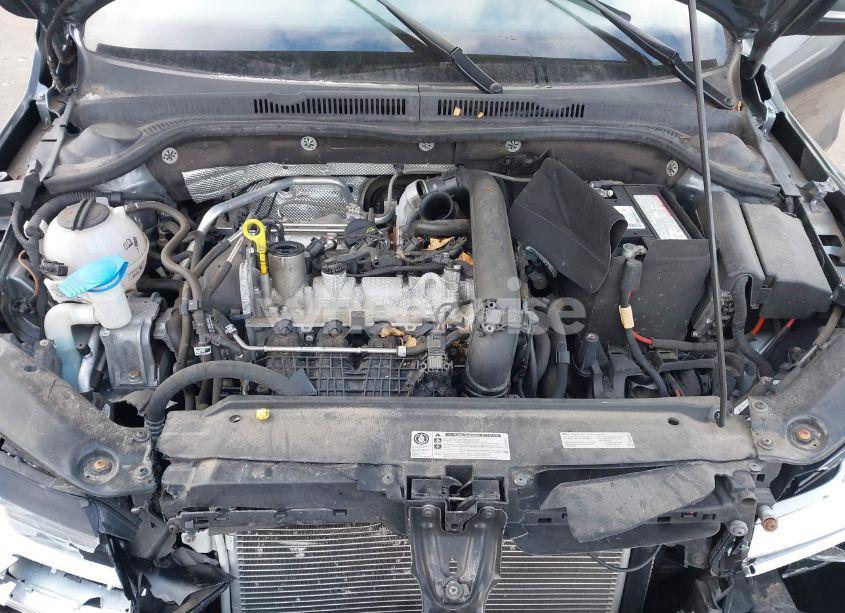 Photo 10 of 2017 Volkswagen Jetta 1.4T SE (VIN 3VWDB7AJXHM231800)