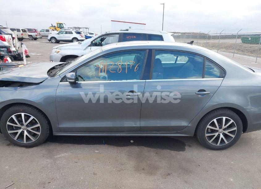 Photo 15 of 2017 Volkswagen Jetta 1.4T SE (VIN 3VWDB7AJXHM231800)