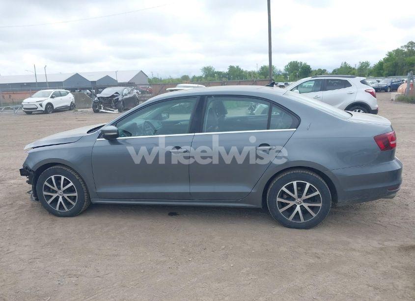Photo 15 of 2017 Volkswagen Jetta 1.4T SE (VIN 3VWDB7AJXHM264246)