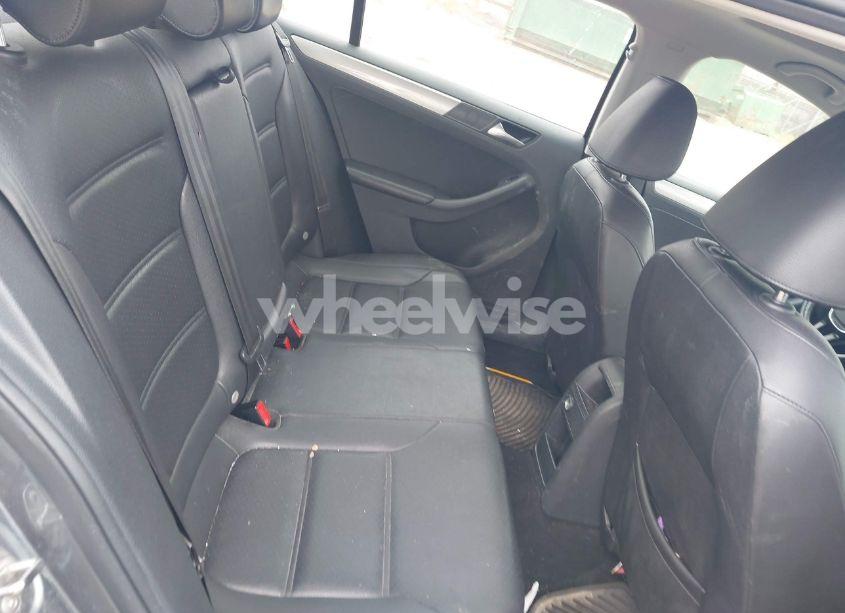 Photo 8 of 2017 Volkswagen Jetta 1.4T SE (VIN 3VWDB7AJXHM264246)