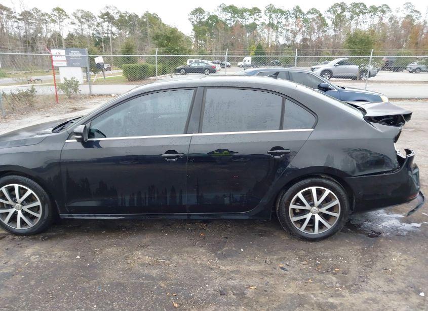Photo 14 of 2017 Volkswagen Jetta 1.4T SE (VIN 3VWDB7AJXHM266434)