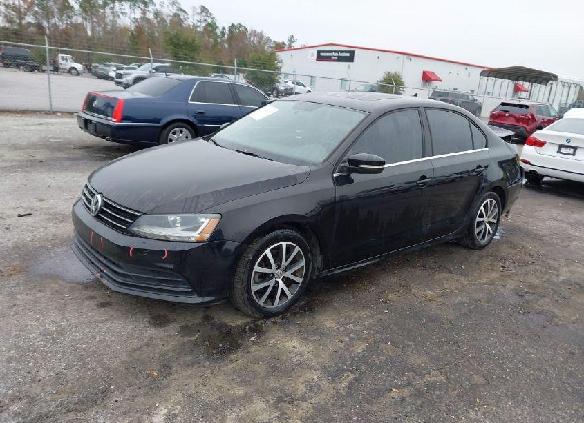 Photo 2 of 2017 Volkswagen Jetta 1.4T SE (VIN 3VWDB7AJXHM266434)