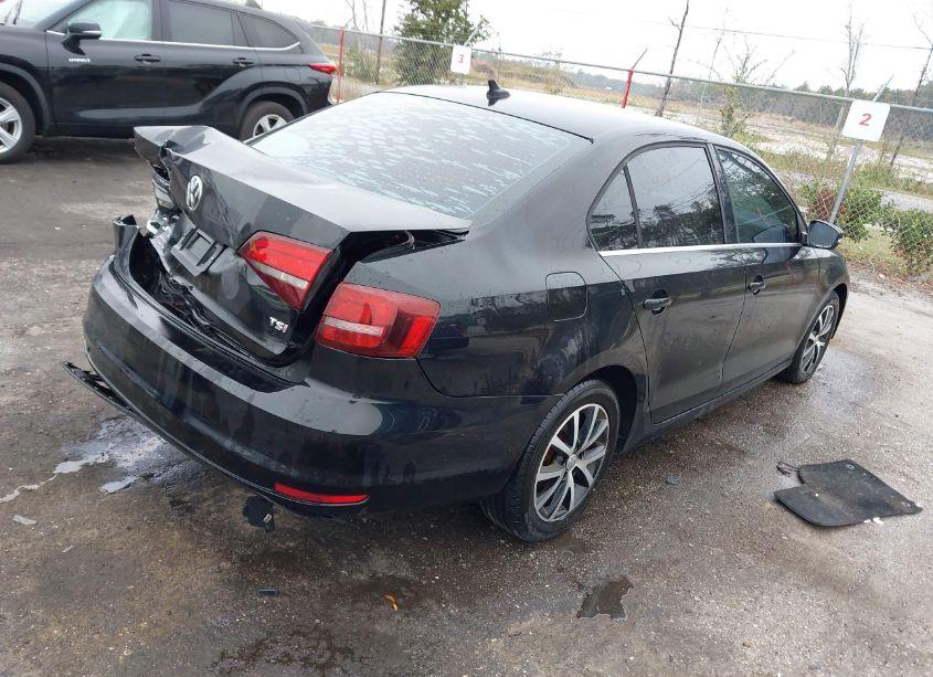 Photo 4 of 2017 Volkswagen Jetta 1.4T SE (VIN 3VWDB7AJXHM266434)