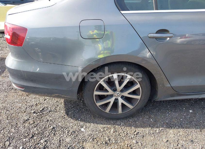 Photo 19 of 2017 Volkswagen Jetta 1.4T SE (VIN 3VWDB7AJXHM307368)