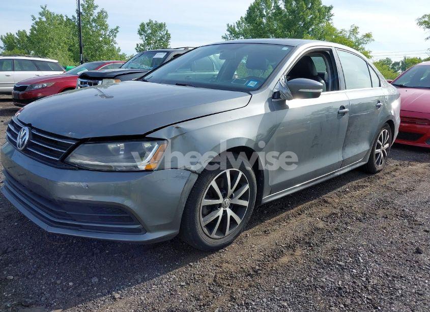 Photo 2 of 2017 Volkswagen Jetta 1.4T SE (VIN 3VWDB7AJXHM307368)