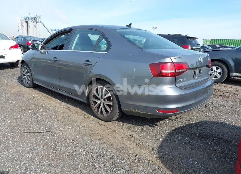 Photo 3 of 2017 Volkswagen Jetta 1.4T SE (VIN 3VWDB7AJXHM307368)