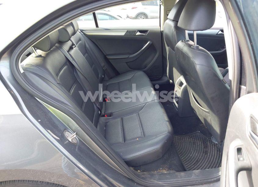 Photo 8 of 2017 Volkswagen Jetta 1.4T SE (VIN 3VWDB7AJXHM307368)