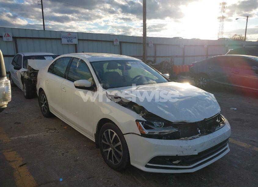 2017 Volkswagen Jetta 1.4T SE (VIN 3VWDB7AJXHM335123) main photo