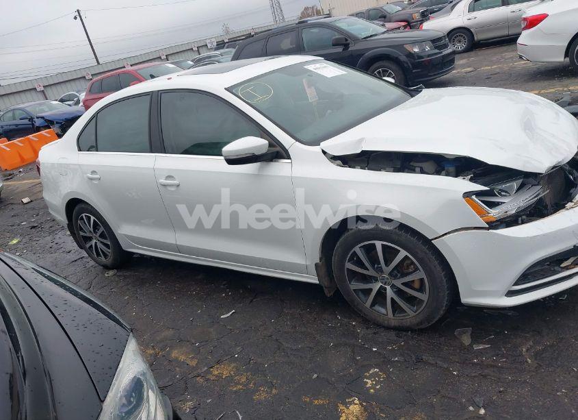 Photo 13 of 2017 Volkswagen Jetta 1.4T SE (VIN 3VWDB7AJXHM335123)