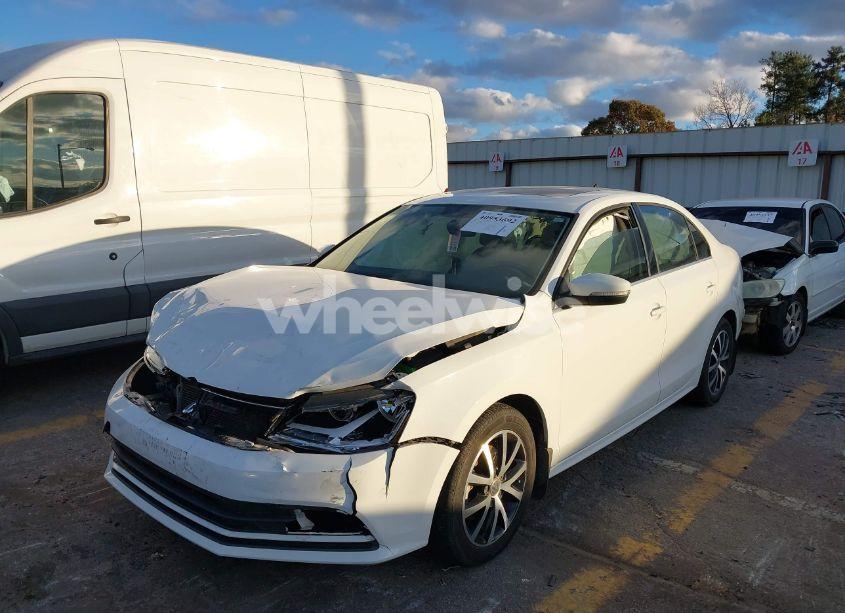 Photo 2 of 2017 Volkswagen Jetta 1.4T SE (VIN 3VWDB7AJXHM335123)