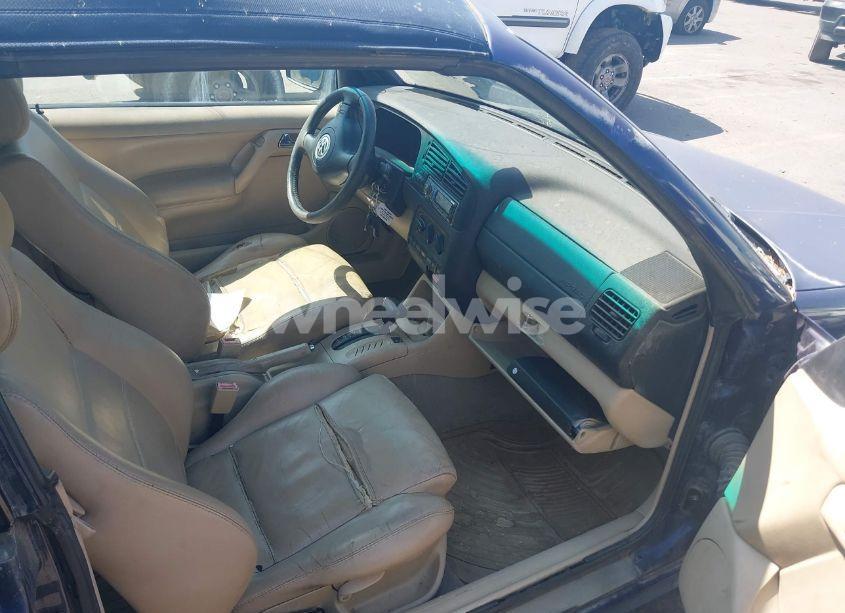 Photo 5 of 2002 Volkswagen Cabrio GLX (VIN 3VWDC21V92M806902)