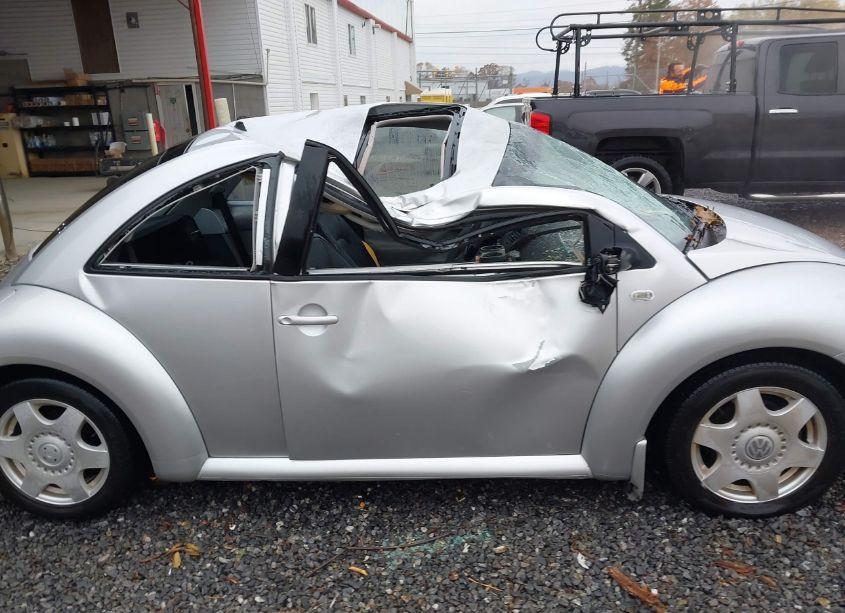 Photo 13 of 2001 Volkswagen New BEETLE GLX (VIN 3VWDD21C11M424969)