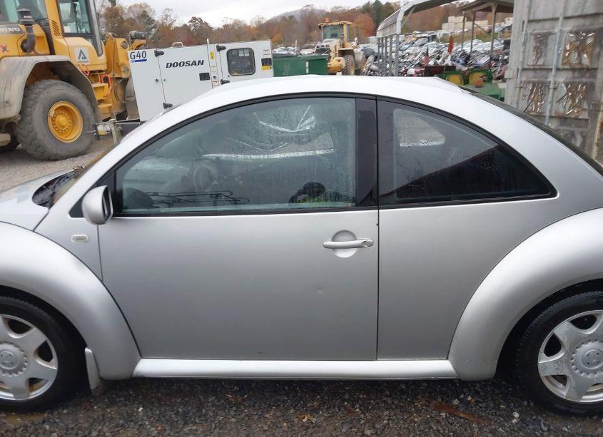 Photo 14 of 2001 Volkswagen New BEETLE GLX (VIN 3VWDD21C11M424969)