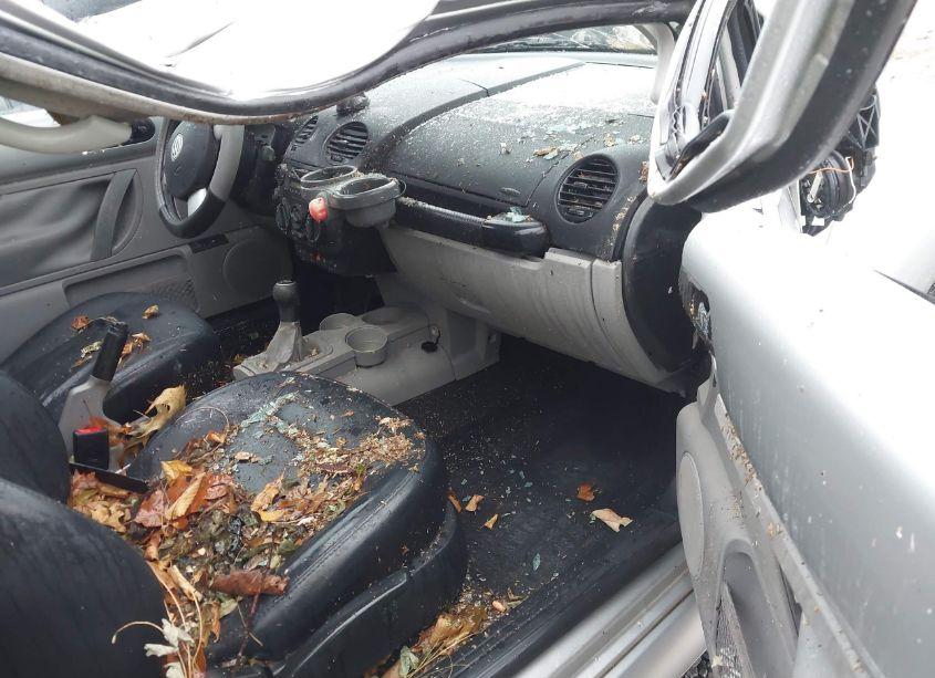 Photo 5 of 2001 Volkswagen New BEETLE GLX (VIN 3VWDD21C11M424969)