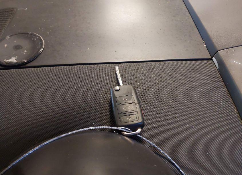 Photo 11 of 2001 Volkswagen New BEETLE GLX (VIN 3VWDD21C11M440783)