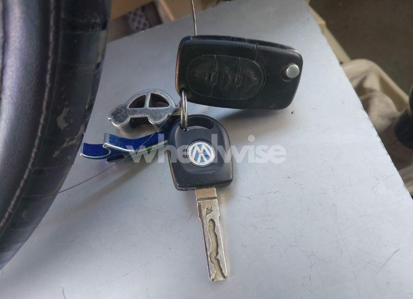 Photo 11 of 2000 Volkswagen New BEETLE GLX (VIN 3VWDD21C1YM423699)