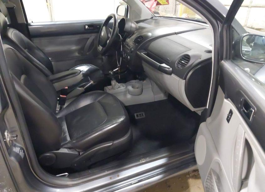 Photo 5 of 2002 Volkswagen New BEETLE GLX (VIN 3VWDD21C22M461160)