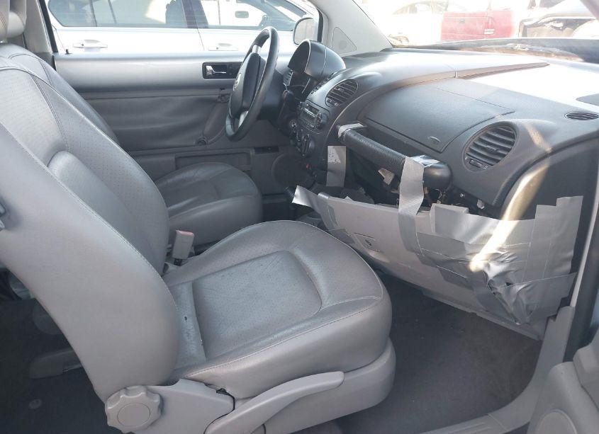 Photo 5 of 2002 Volkswagen New BEETLE GLX (VIN 3VWDD21C32M423677)