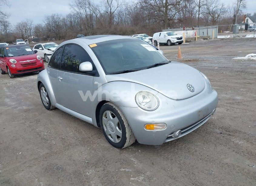 2000 Volkswagen New BEETLE GLX (VIN 3VWDD21C4YM426323) main photo