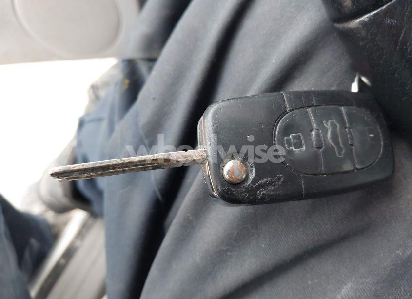 Photo 11 of 2000 Volkswagen New BEETLE GLX (VIN 3VWDD21C4YM426323)