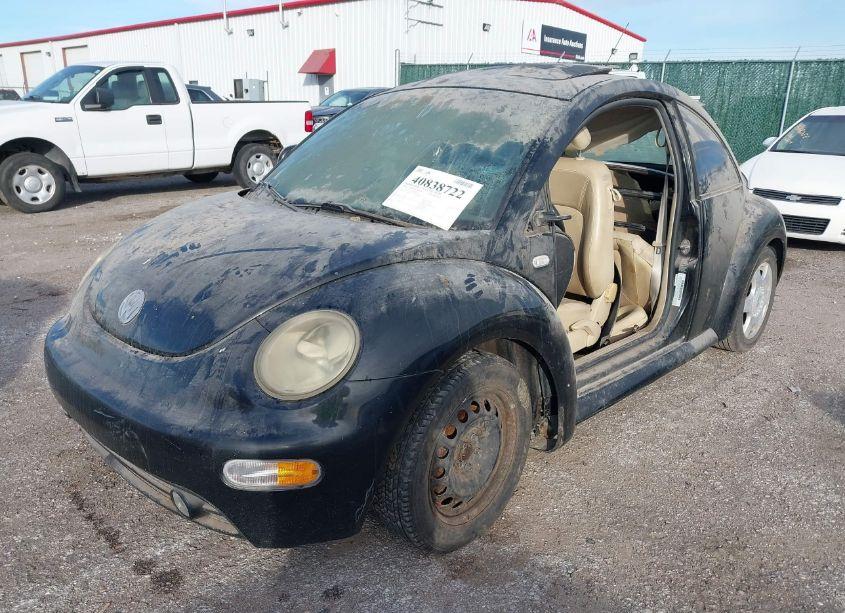 Photo 2 of 2000 Volkswagen New BEETLE GLX (VIN 3VWDD21C4YM443199)