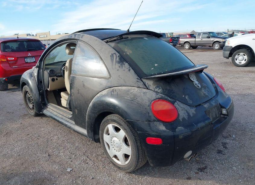 Photo 3 of 2000 Volkswagen New BEETLE GLX (VIN 3VWDD21C4YM443199)