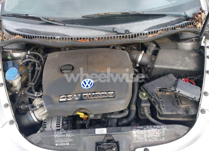 Photo 10 of 2001 Volkswagen New BEETLE GLX (VIN 3VWDD21C61M439550)