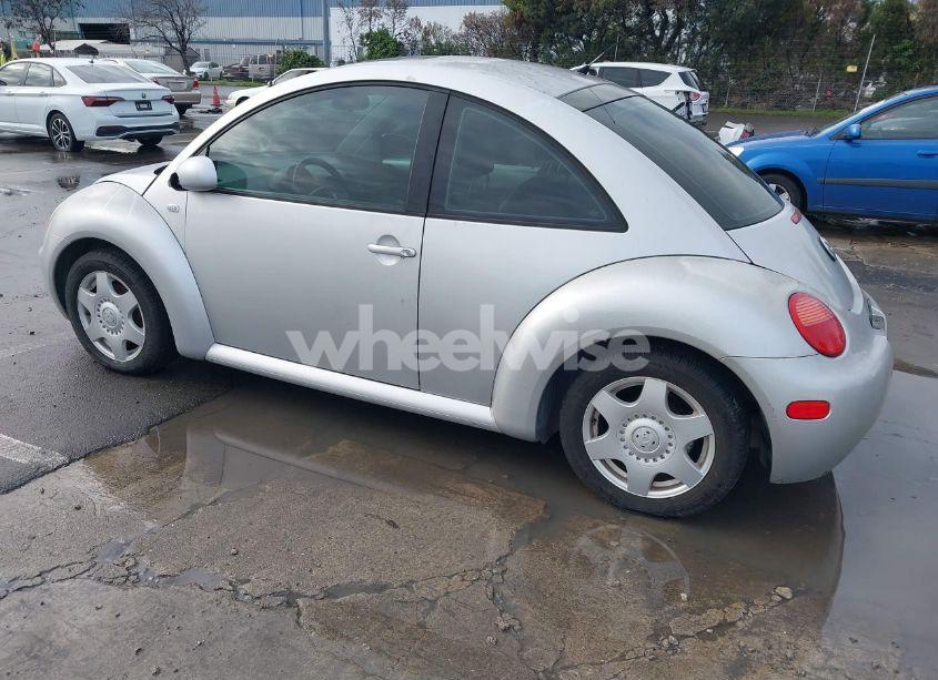Photo 3 of 2001 Volkswagen New BEETLE GLX (VIN 3VWDD21C61M439550)