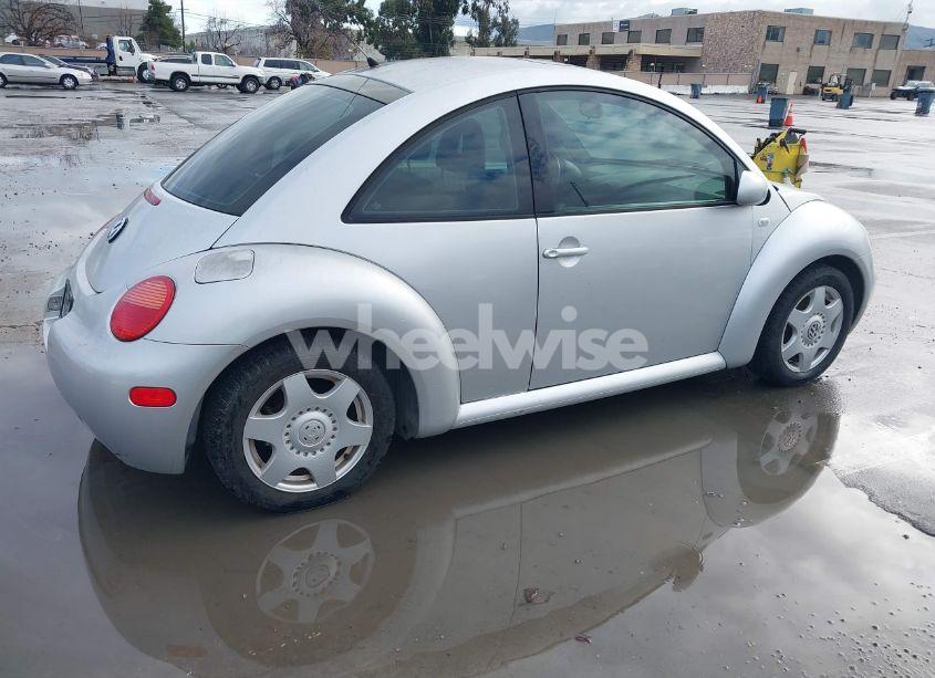 Photo 4 of 2001 Volkswagen New BEETLE GLX (VIN 3VWDD21C61M439550)