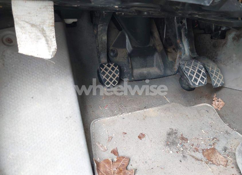 Photo 13 of 2001 Volkswagen New BEETLE GLX (VIN 3VWDD21C81M443163)