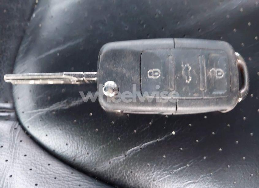 Photo 11 of 2001 Volkswagen New BEETLE GLX (VIN 3VWDD21C81M461520)