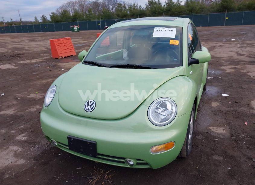 Photo 2 of 2001 Volkswagen New BEETLE GLX (VIN 3VWDD21C81M461520)