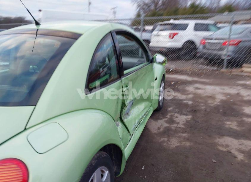 Photo 6 of 2001 Volkswagen New BEETLE GLX (VIN 3VWDD21C81M461520)