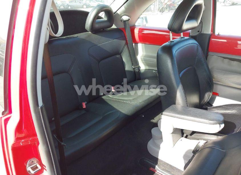 Photo 8 of 2002 Volkswagen New BEETLE GLX (VIN 3VWDD21C82M410830)