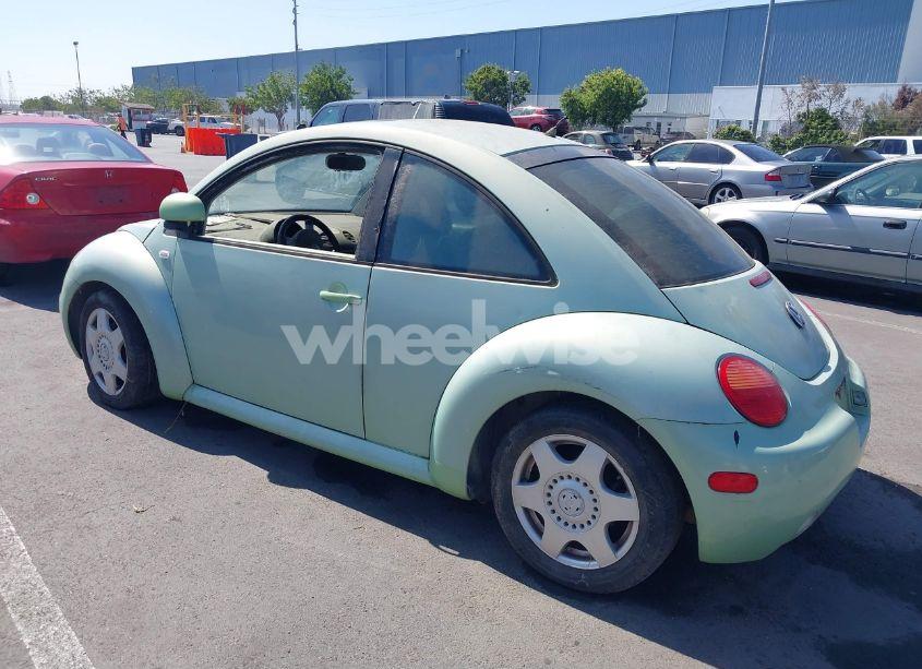 Photo 3 of 2000 Volkswagen New BEETLE GLX (VIN 3VWDD21C9YM430092)