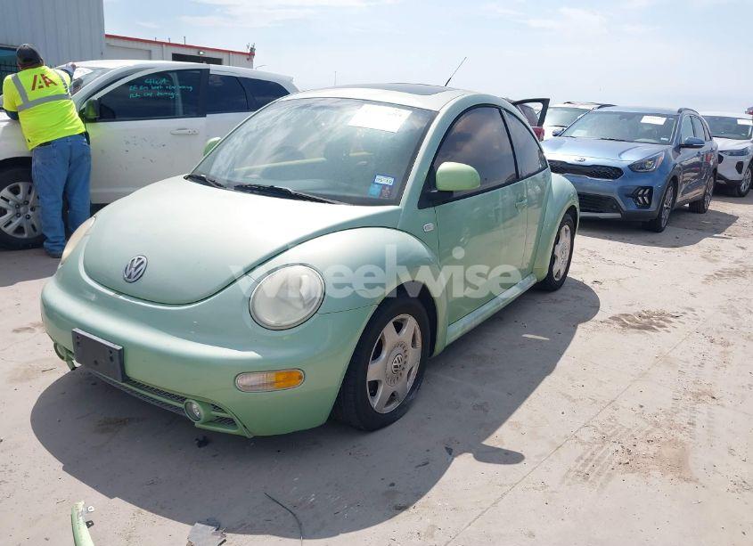 Photo 2 of 2000 Volkswagen New BEETLE GLX (VIN 3VWDD21C9YM451119)