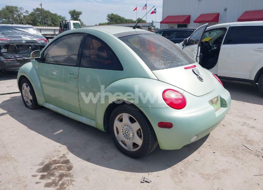 Photo 3 of 2000 Volkswagen New BEETLE GLX (VIN 3VWDD21C9YM451119)