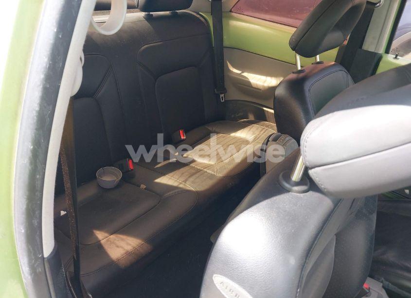 Photo 8 of 2000 Volkswagen New BEETLE GLX (VIN 3VWDD21C9YM451119)