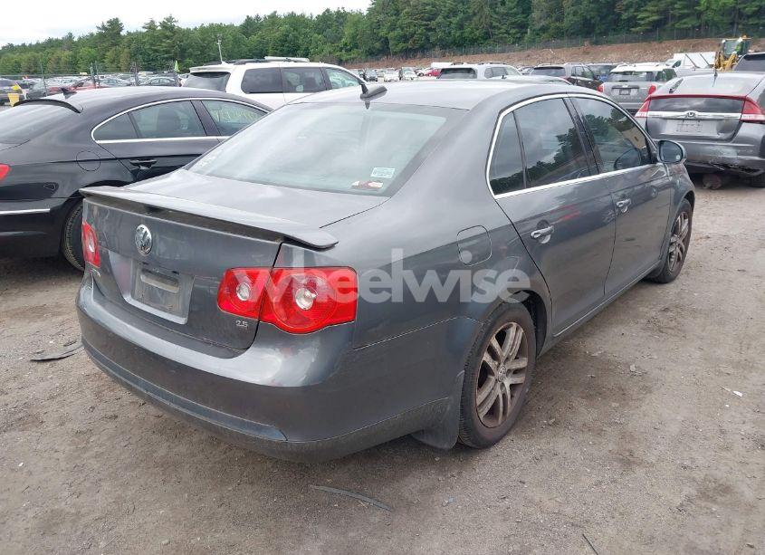 Photo 4 of 2006 Volkswagen Jetta 2.5 (VIN 3VWDF71K16M629021)