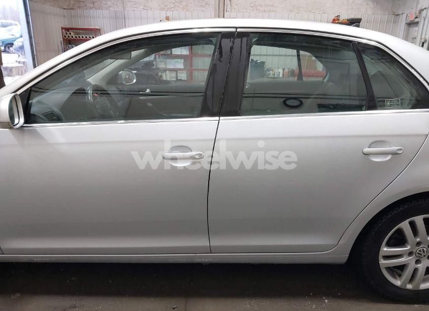 Photo 14 of 2007 Volkswagen Jetta 2.5 (VIN 3VWDF71K47M018384)